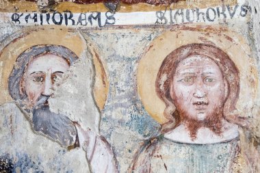 Agliate Brianza (İtalya): tarihi kilise, vaftizhane