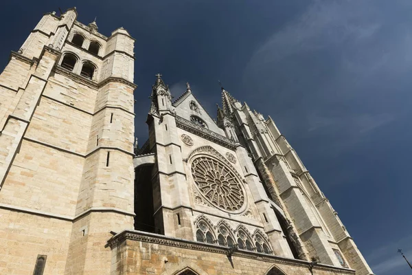 Leon (Spanyolország): a katedrális külső — Stock Fotó