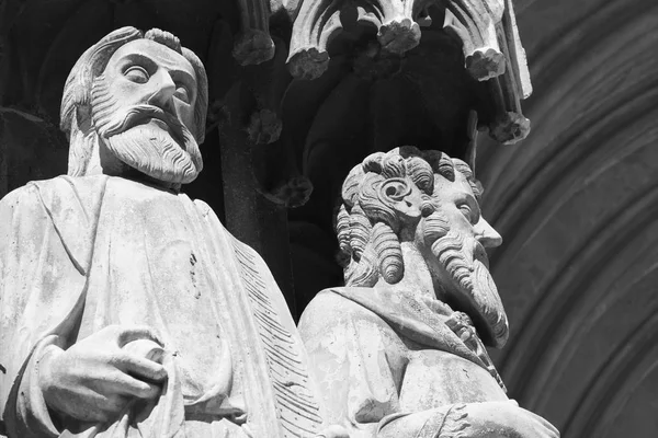 Tarragona (Espanja): goottilainen katedraali — kuvapankkivalokuva