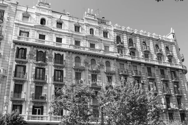 Barcelona (spanien): gebäude — Stockfoto