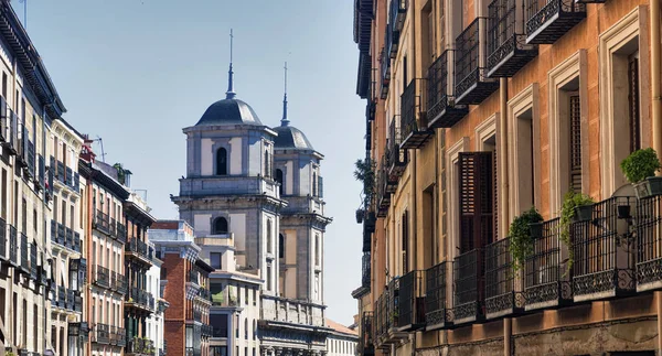 Madrid (Spanje): een straat — Stockfoto