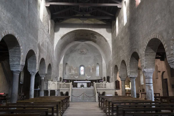 Agliate Brianza (Italien): historisk kirke - Stock-foto