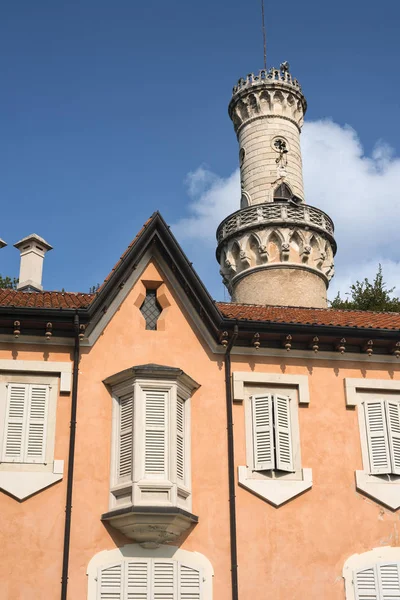 Varese (Italy):  Villa Mirabello in the Giardini Estensi — Stock Photo, Image