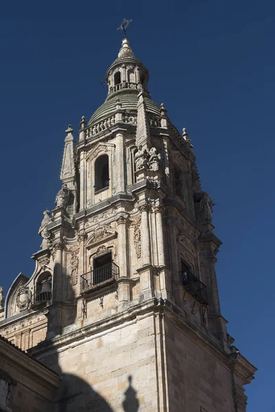 サラマンカ (スペイン): 旧 Clerecia 教会 — ストック写真