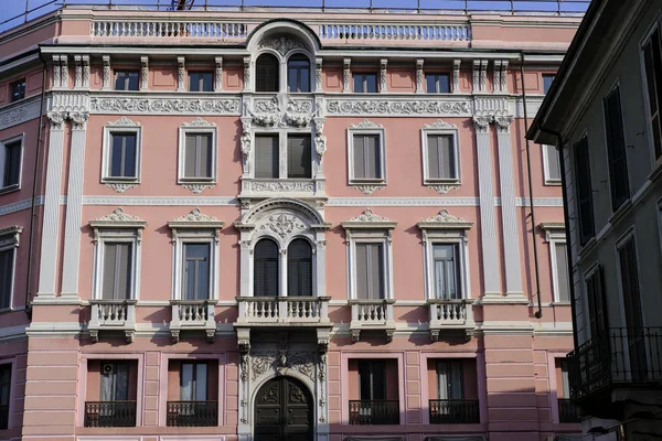 Milão (Itália): edifícios históricos — Fotografia de Stock