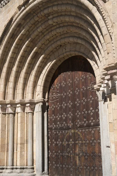 Avila (Castilla y Leon, Spain): Церковь Санта-Тереза — стоковое фото