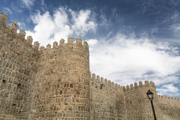 Ávila (Castilla y León, España): murallas — Foto de Stock