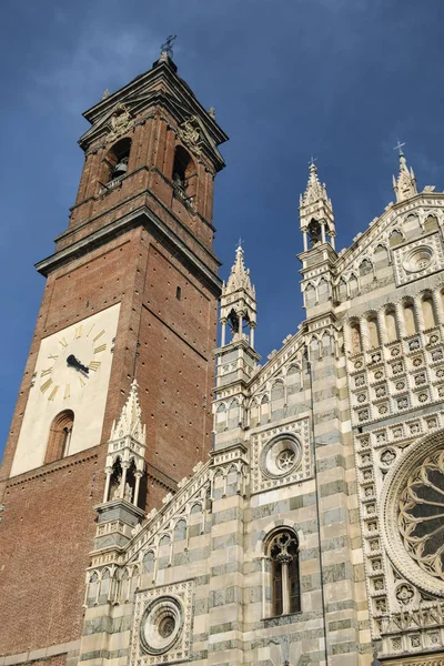 Monza (Italien): historiska katedral — Stockfoto