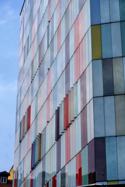 Milano (İtalya): modern ofis binaları