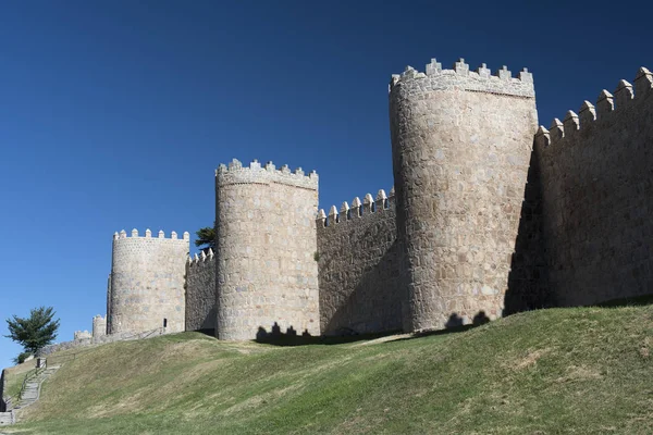 Avila (Castilla y Leon, Spain): walls — стокове фото