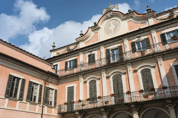 Varese (Italia): Palazzo Estense, sede del ayuntamiento —  Fotos de Stock