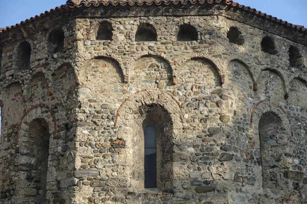 Agliate Brianza (Itália): igreja histórica, batistério — Fotografia de Stock