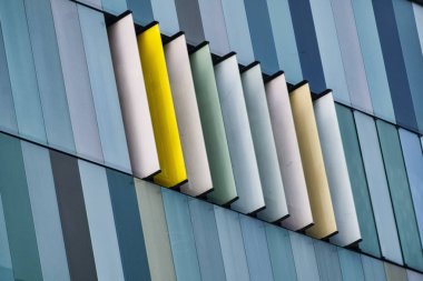 Milano (İtalya): modern ofis binaları