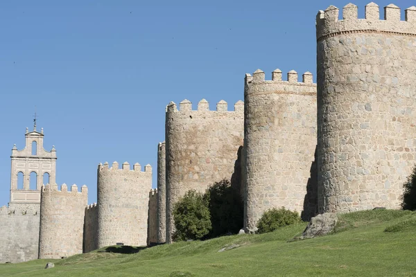 Avila (Castilla y Leon, Spain): walls — стокове фото