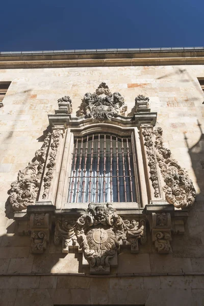 Salamanque (Espagne) : bâtiment historique, fenêtre — Photo