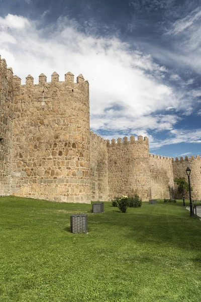 Avila (Castilla y Leon, Spain): walls — стокове фото