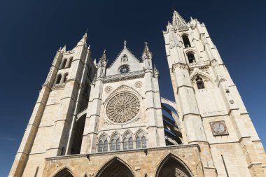 Leon (İspanya): katedral dış