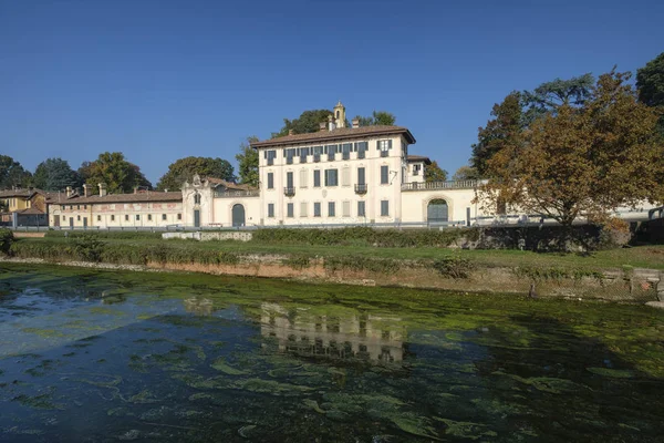 Cassinetta di Lugagnano (Milan, Italy): Villa Visconti Maineri — Stockfoto