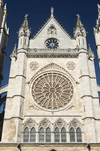 Leon (Spanje): kathedraal buitenkant — Stockfoto