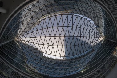 Milano (İtalya), Palazzo Lombardia, modern bina