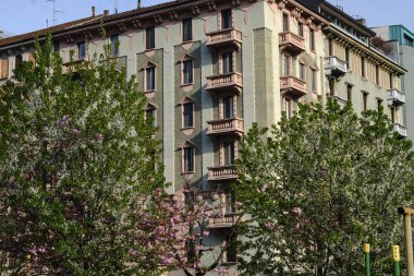 Milano (İtalya): eski konut bina