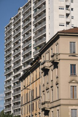 Milano (İtalya): via Francesco Ferrucci binalarda