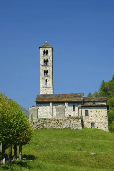 Lasnigo (Lombardia, Italia): Chiesa di Sant'Alessandro — Foto Stock