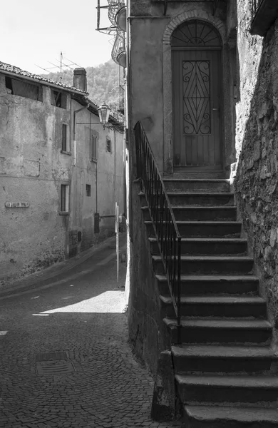 Asso (Como, Italia), tipica strada vecchia — Foto Stock