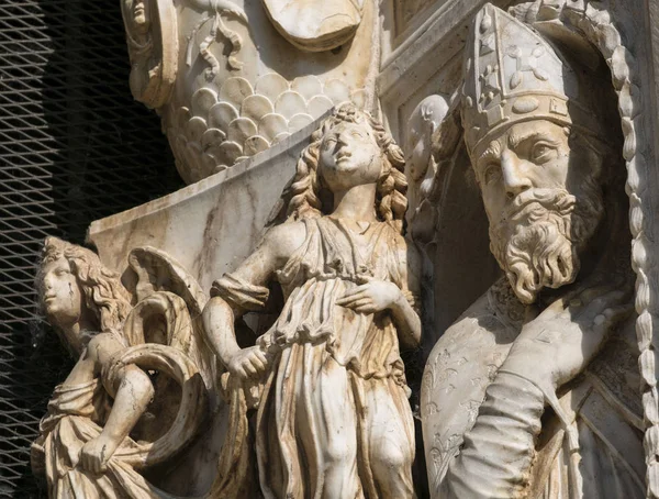 Чертоза-ді-Павія (Італія), історичної церкви — стокове фото