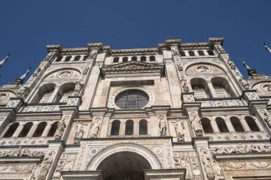 Certosa di Pavia (İtalya), tarihi kilise