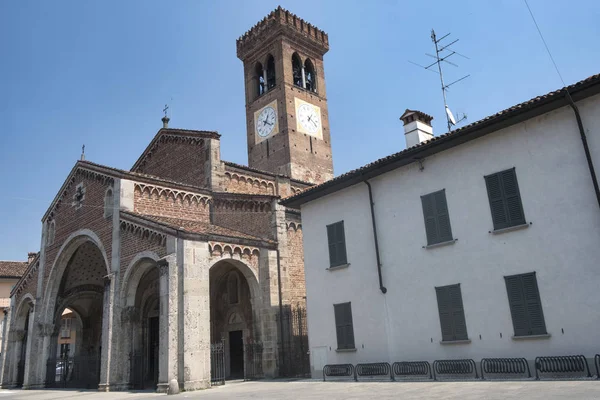 Rivolta d'Adda (Cremona, Italië): San Sigismondo, middeleeuwse kerk — Stockfoto