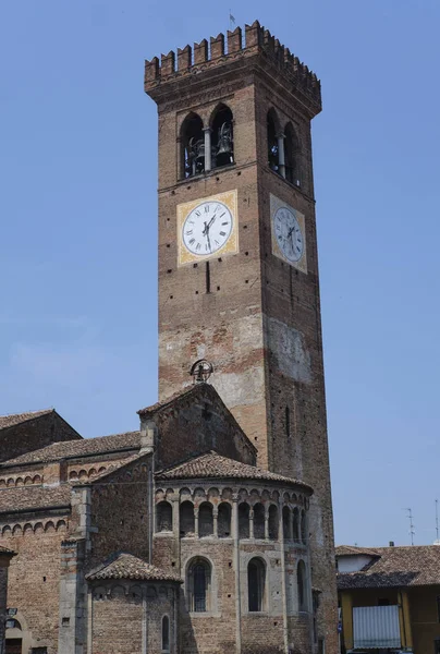 Rivolta d'Adda (Cremona, Itálie): San Sigismondo, středověký kostel — Stock fotografie