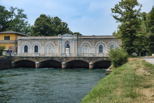 Canal Bacchelli (Cremona, Lombardiya, İtalya)