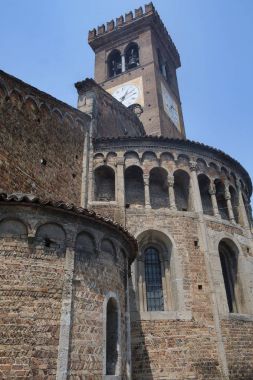 Rivolta d'Adda (Cremona, İtalya): San Sigismondo, ortaçağ kilise