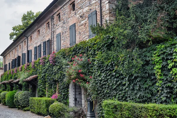 Rivalta Trebbia (Piacenza), slottet — Stockfoto