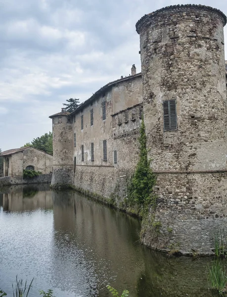 Lisignano (Piacenza), el castillo — Foto de Stock
