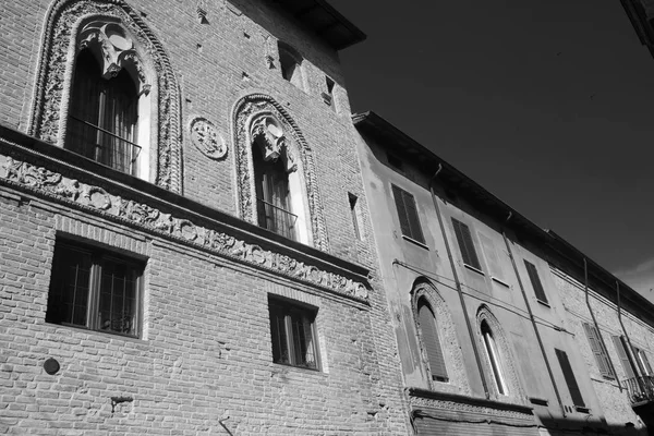 Fiorenzuola d 'Arda (Piacenza), staré budovy — Stock fotografie