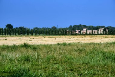 Ülkenin peyzaj yakınındaki Fiorenzuola (Piacenza, İtalya)