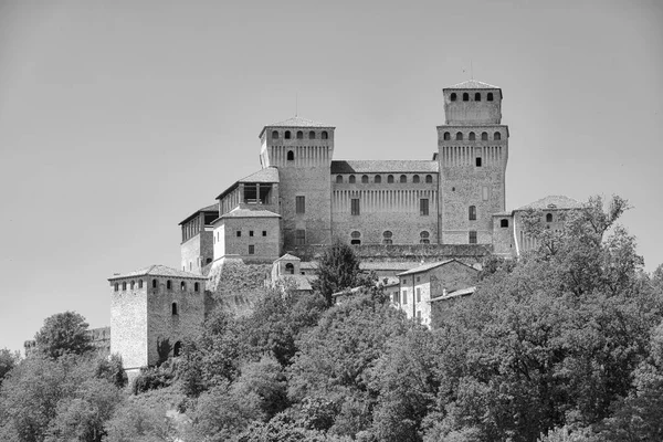 Burg von torrechiara (parma, italien) — Stockfoto