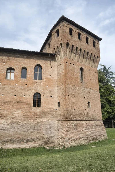 Формиджине (Модена, Италия): замок — стоковое фото