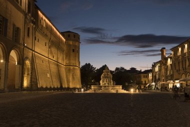 Cesena (İtalya): akşam kalede