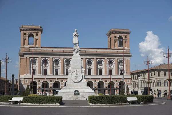 Forli (Italië): Aurelio Saffi plein — Stockfoto