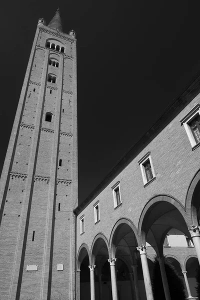 Forlì: chiesa di San Mercuriale — Foto Stock