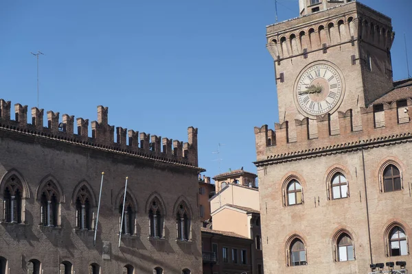 Bologna, historische Gebäude — Stockfoto