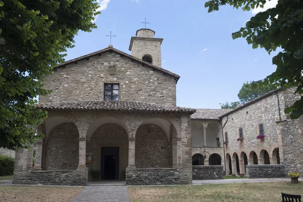 San Giovanni Battista kilisede Carpegna (yürüyüşleri, İtalya)