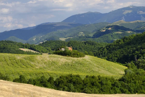 Landschaft in montefeltro bei urbania (märsche, italien) — Stockfoto
