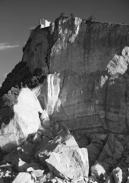 San Leo (Romagna, İtalya için yol)