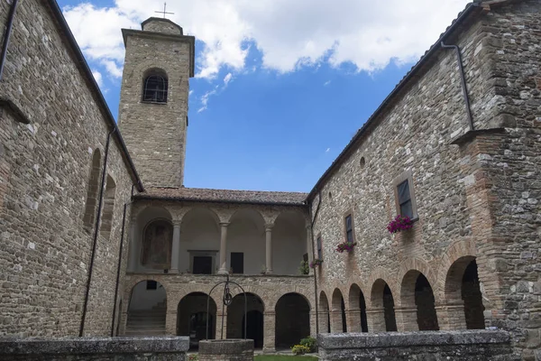 San giovanni battista kirche in carpegna (märsche, italien) — Stockfoto