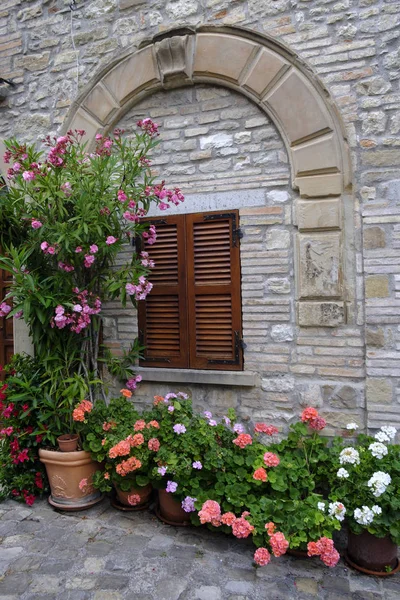 Frontino, antiguo pueblo de Montefeltro (Marcas, Italia) ) — Foto de Stock