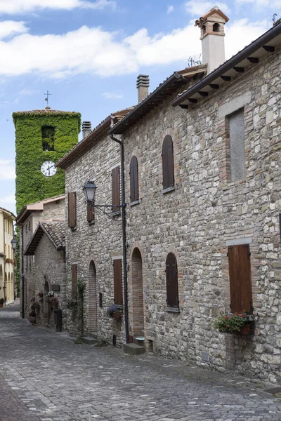 Фронтіно, старе село в елегантний (маршів (Італія)) — стокове фото